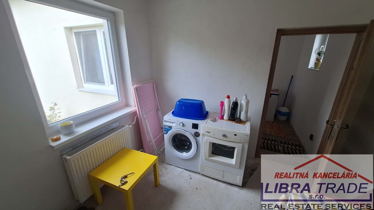 EXKLUZÍVNY PREDAJ - Kompletne prerobený 3 izbový rodinný dom so zariadením vo Veľkom Ostrove, dedinka pri Kolárove — foto 22