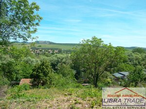 Pozemok v obci Chľaba — foto 7