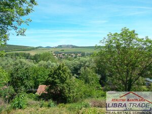 Pozemok v obci Chľaba — foto 9