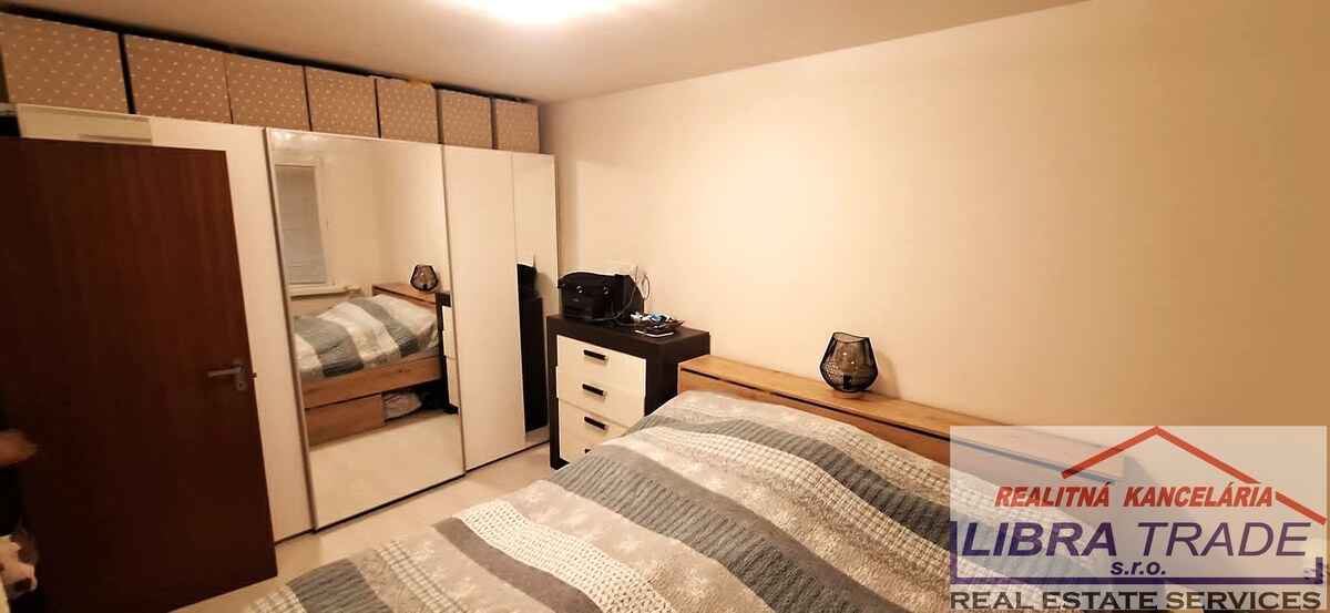 EXKLUZÍVNY PREDAJ - Kompletne prerobený 3 izbový byt s loggiou v Komárne  — foto 11