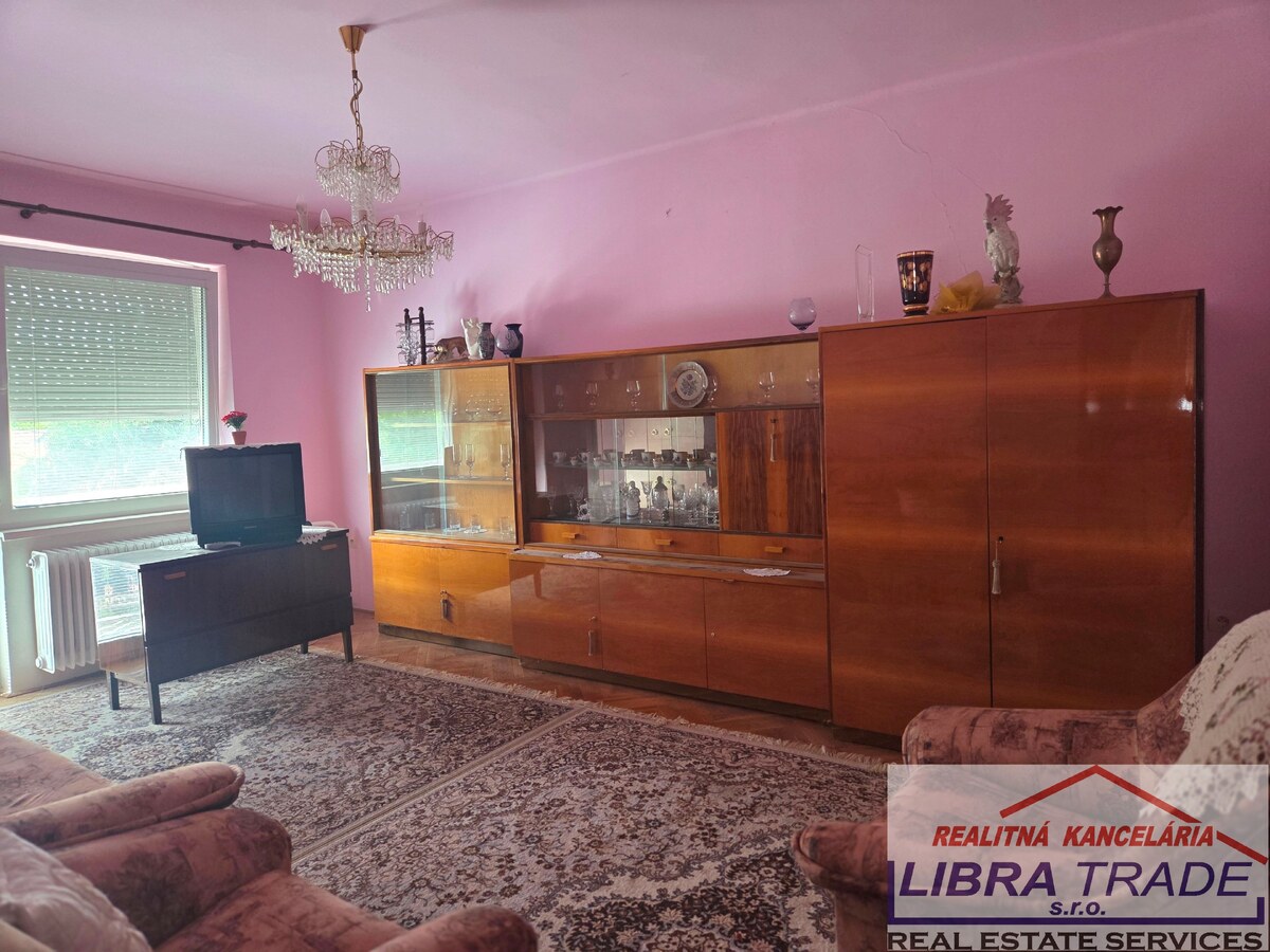 Rodinný dom na predaj v obci Hurbanovo. — foto 9