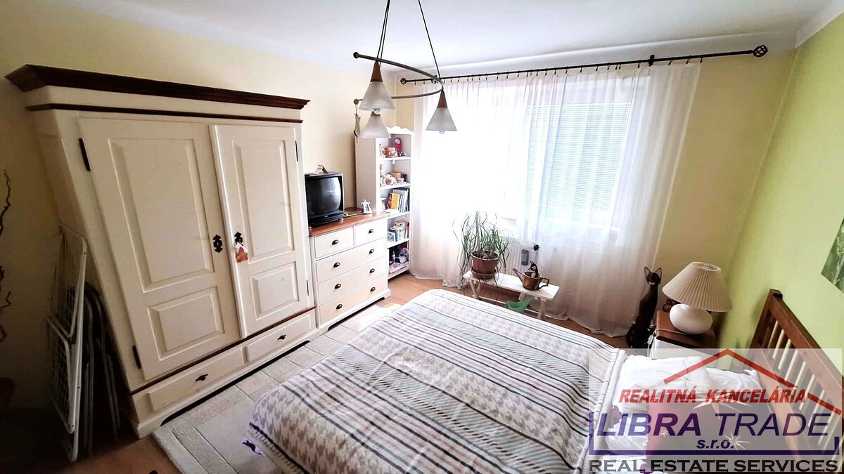 EXKLUZÍVNY PREDAJ - Kompletne prerobený 2 izbový tehlový byt v Komárne  — foto 11