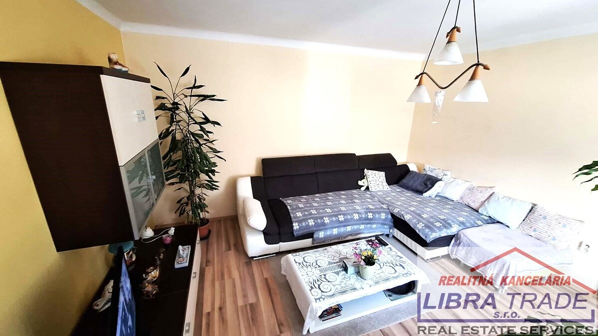 EXKLUZÍVNY PREDAJ - Kompletne prerobený 2 izbový tehlový byt v Komárne  — foto 13