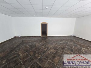 PRENÁJOM - obchodné/kancelárske priestory na ul. Palatínovej, pešia zóna KOMÁRNO — foto 4