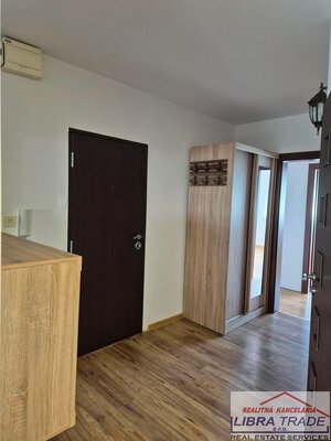 Na prenájom 3-izb.byt ul. S. H. Vajanského Nové Zámky. — foto 2