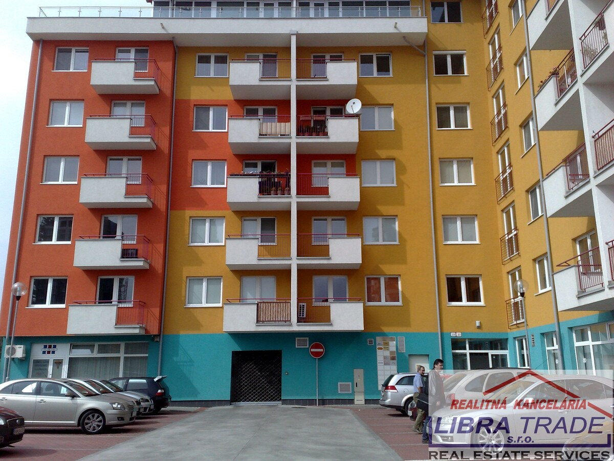  Bratislava-Petržalka Na predaj administratívne /nebytové/ priestory, kancelária. — foto 6