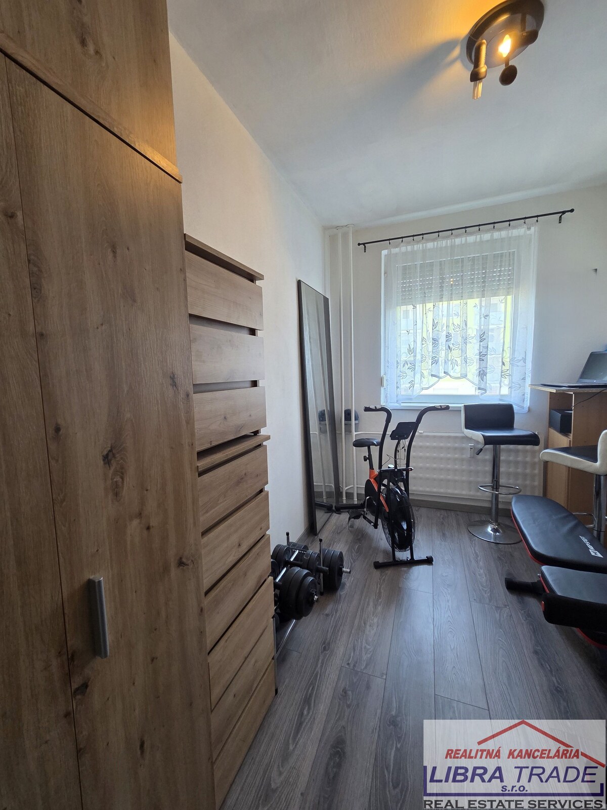 3 izbový byt na predaj v Nových Zámkoch. — foto 13