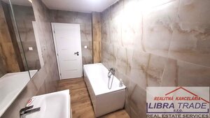 PREDAJ - Kompletne prerobený 4 izbový rodinný dom v CENTRE Komárna pamiatková zóna VÝHODNÝ KÚPA!  — foto 10