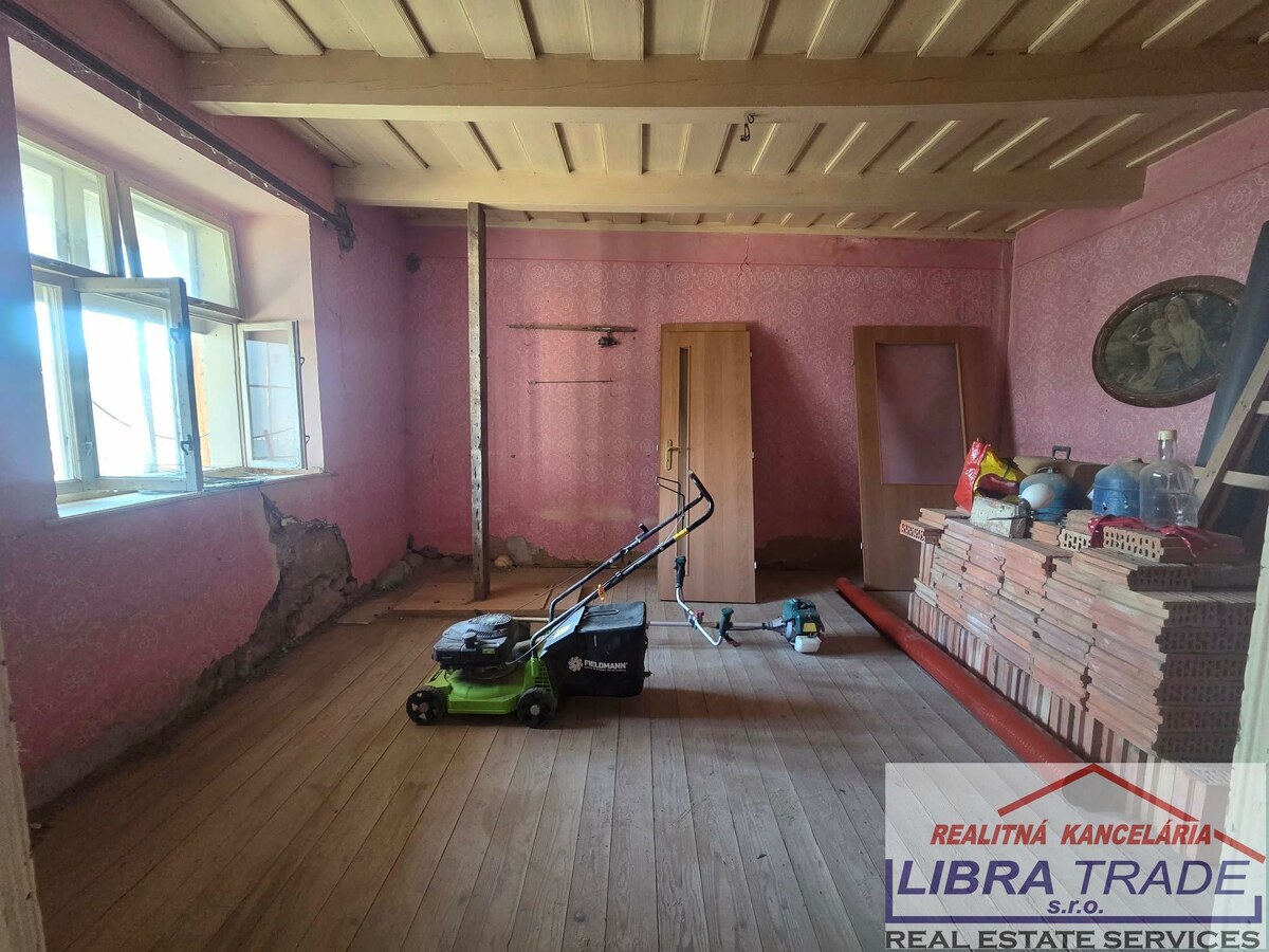 Ponúkame na predaj domček s pekným pozemkom v obci Ľubá. — foto 3