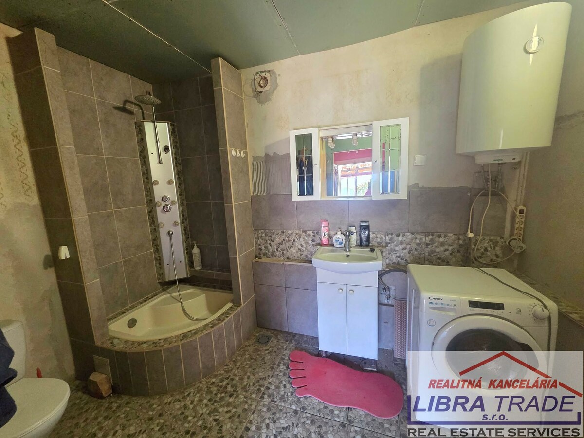 Ponúkame na predaj domček s pekným pozemkom v obci Ľubá. — foto 4