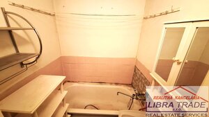 PREDAJ - 2 izbového bytu s loggiou na Gazdovskej ulici v Komárne  — foto 4