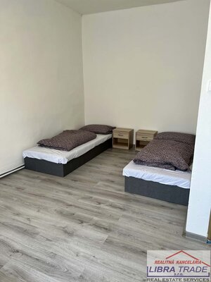   PRENÁJOM RODINNÉHO DOMU – ŠURANY, časť NOVÝ SVET — foto 2