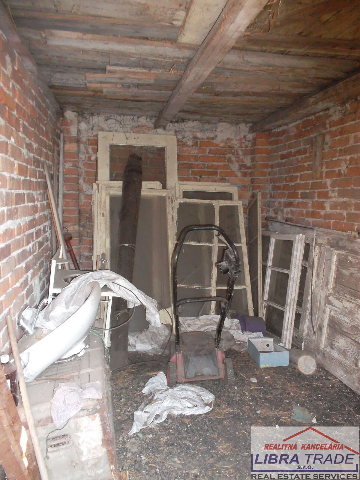 3-izbový rodinný dom s veľkým pozemkom v obci Mužla — foto 16