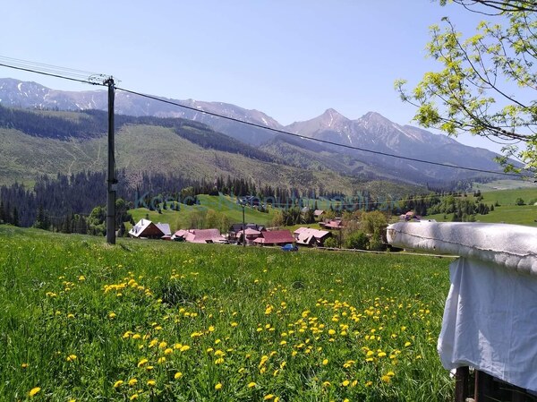 ZNÍŽENÁ CENA Z 360000 EUR - Chalupa na predaj Ždiar s pozemkami celkom 6563 m2