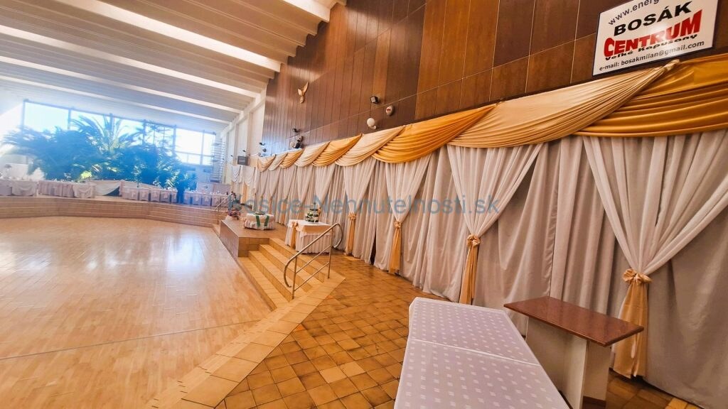 Podnikateľský objekt 3240 m2  Veľké Kapušany — foto 14