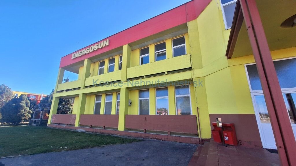 Podnikateľský objekt 3240 m2  Veľké Kapušany — foto 20