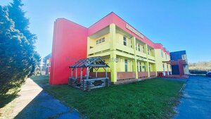 Podnikateľský objekt 3240 m2  Veľké Kapušany — foto 1