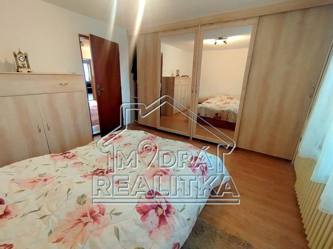Výnimočná usadlosť s rodinným domom a štýlovými hospodárskymi stavbami v Košarovciach — foto 3