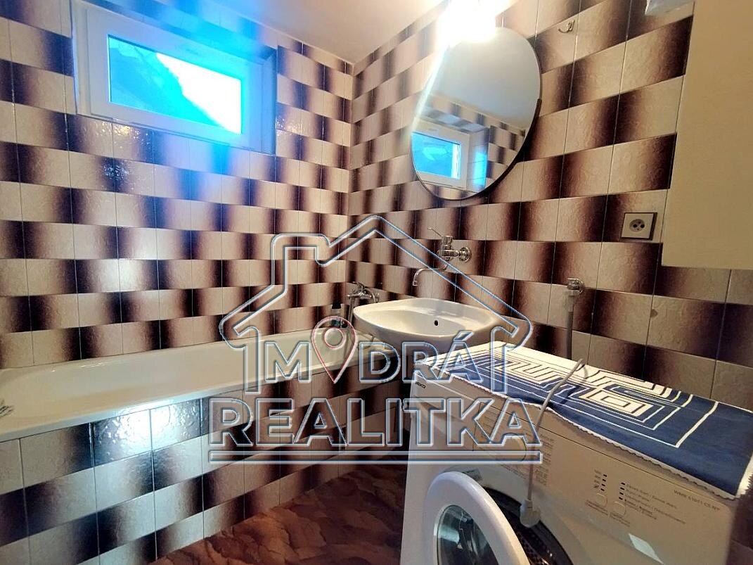 Výnimočná usadlosť s rodinným domom a štýlovými hospodárskymi stavbami v Košarovciach — foto 4