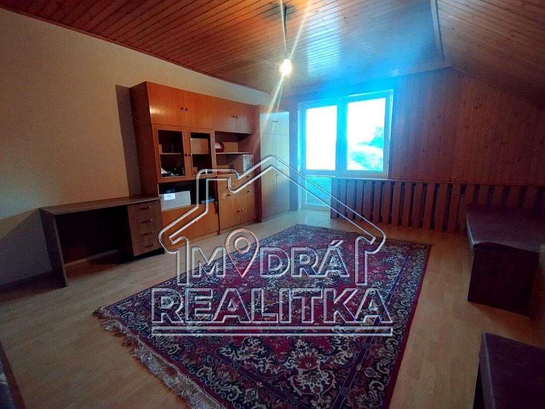 Výnimočná usadlosť s rodinným domom a štýlovými hospodárskymi stavbami v Košarovciach — foto 10