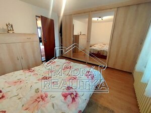 Výnimočná usadlosť s rodinným domom a štýlovými hospodárskymi stavbami v Košarovciach — foto 3
