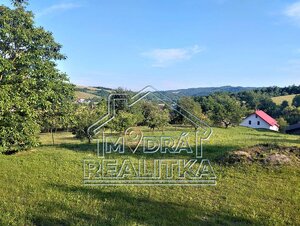 Výnimočná usadlosť s rodinným domom a štýlovými hospodárskymi stavbami v Košarovciach — foto 13