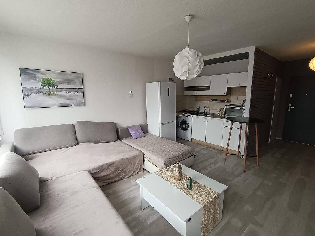 Na prenájom veľká zariadená garsónka na Sídlisku III – 32 m²
