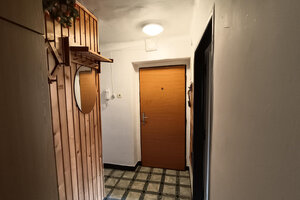 NA PREDAJ: 2-izbový byt s balkónom na Sídlisku I – ideálny na rekonštrukciu — foto 7