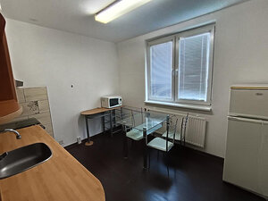 PRENÁJOM: Priestranný 3-izbový byt so špajzou (73 m²) – Humenné, pod Sokolejom — foto 5
