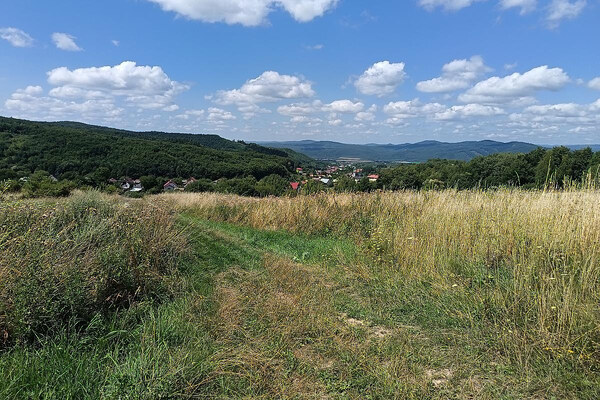 Rekreačný pozemok s panoramatickým výhľadom – Zemplínske Hámre