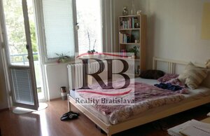 3-izbový byt, Svidnícka, Bratislava II — foto 1
