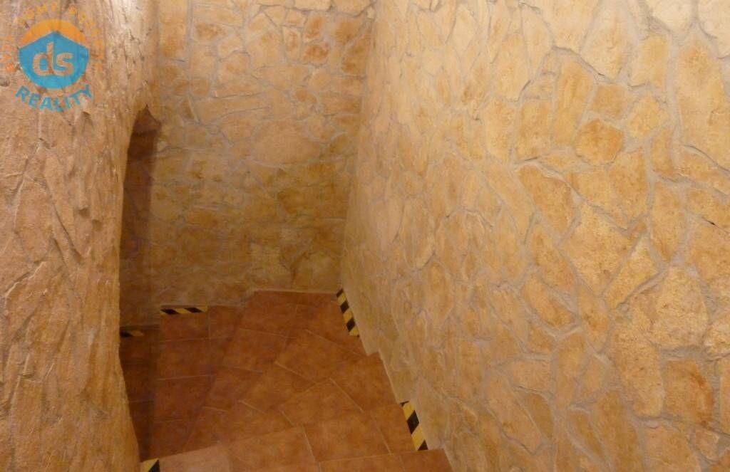 Na prenájom obch. priestor v suteréne, 53 m2,Trenčín,Mierové námestie — foto 3