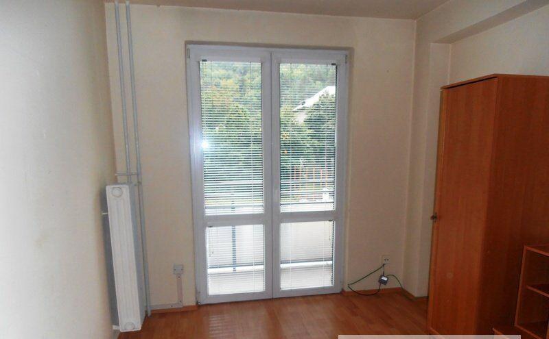 X reality/ 2 – Izbový tehlový byt, 35 m2, pod sokolice — foto 2