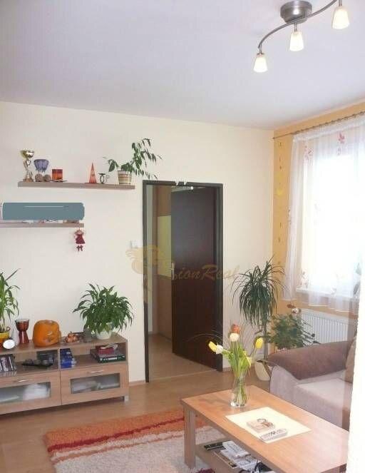 3-izb. Saratovská, Dúbravka, 3/12 p. po rekonštrukcii — foto 2