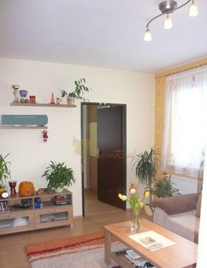 3-izb. Saratovská, Dúbravka, 3/12 p. po rekonštrukcii — foto 2