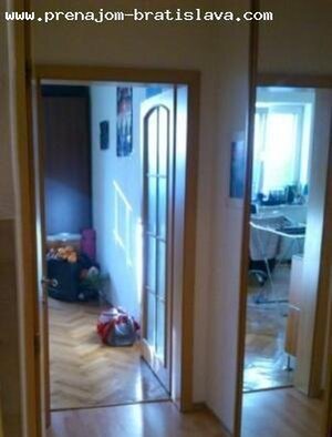 Prenájom 1 i. byt Stare mesto Obchodná — foto 3