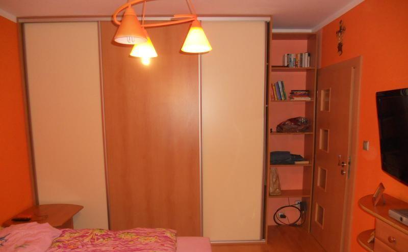 Veľký, teplý 3 izbový byt po čiastočnej rekonštrukci — foto 2