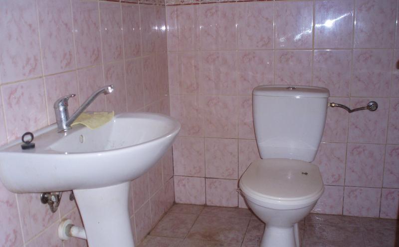 Predám lacný 3 izbový RD za cenu bytu vo Svätom Petre. Akcia — foto 4