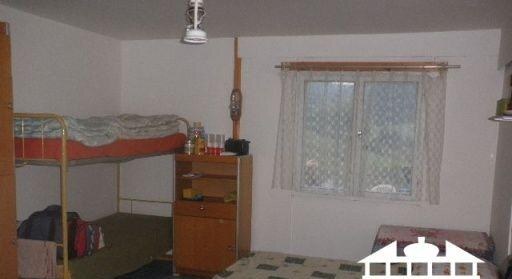 Pekným slnečným pozemkom 1321 m2 s chatkou — foto 2