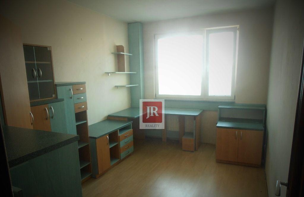 3 izbový byt v Považskej Bystrici na Rozkvete — foto 2