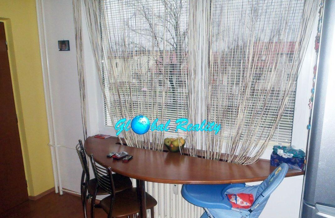 2 izbový byt Dubnica nad Váhom, kompl. rekonštrukcia, 60 m2 plus balkón — foto 2