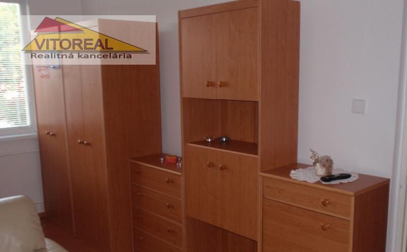 VITOREAL - predáme zariadený a zrekonštruovaný 1 i byt na Popradskej ul. — foto 2