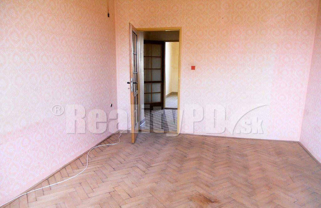 2 izbový byt Žiar nad Hronom na predaj, pôvodný stav — foto 3