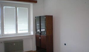 PB2011 Byt 2 1 na Školskej ul. PB - v tichom prostredí, tehlová bytovka — foto 3