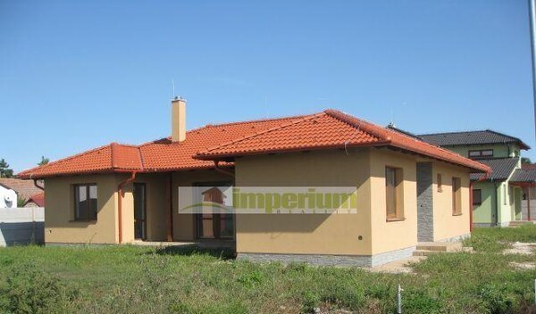 LEHNICE - 4-IZB. BUNGALOV NA 4,2 ÁROVOM POZEMKU,!!!