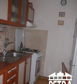 Pekný slnečný 2 izbový byt s loggiou — foto 1