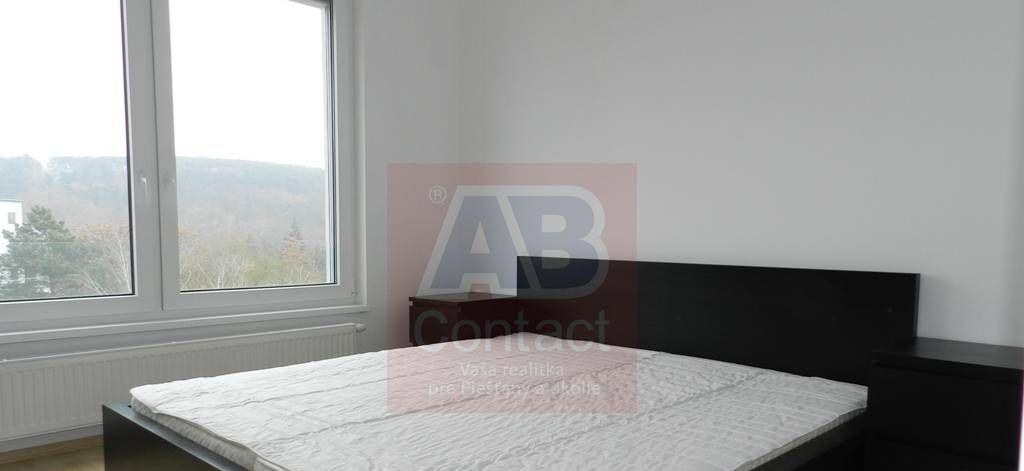 Zariadený byt v novostavbe Centroom v centre mesta — foto 2