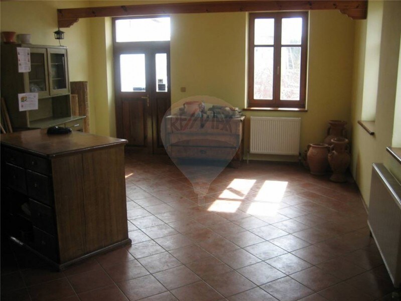 Dom po rekonštr. Vrútky, vhodný pre firmu — foto 2