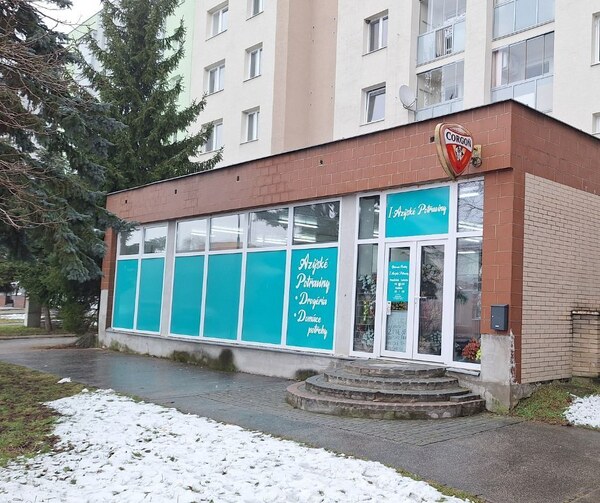 Veľkorysý obchodný priestor s rampou a kompletným zázemím