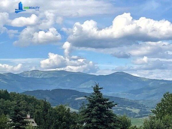 Pozemok s IS na stavbu RD v Brezne-Vrchdolinka s výhľadom na N. Tatry